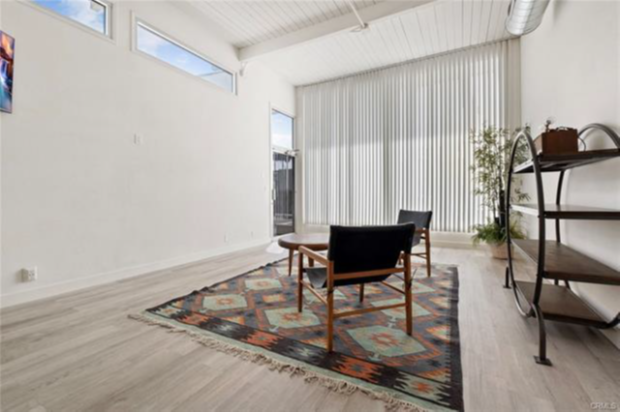 More Photos Of 555 E 3rd St, Long Beach Loft Creative Space For Sale