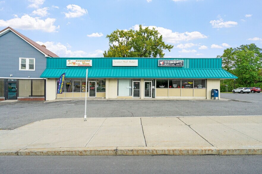 More Photos Of 175-179 Columbia Tpke, Rensselaer Storefront For Sale