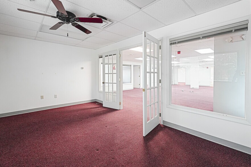 More Photos Of 524 9th St W, Bradenton Office For Lease