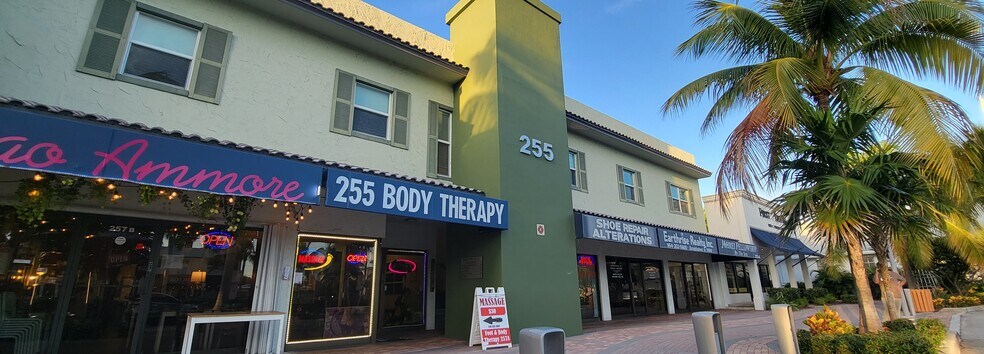 More Photos Of 253 Commercial Blvd, Lauderdale-by-the-Sea Storefront For Lease