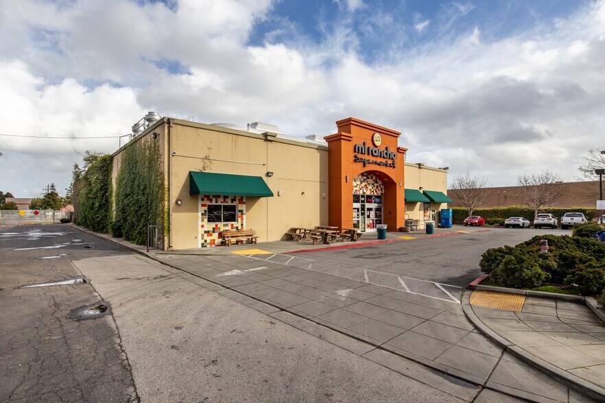 More Photos Of 150 Charter St, Redwood City Land For Sale