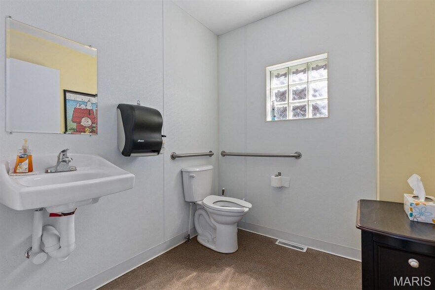 More Photos Of 111 W Kirkham St, Litchfield Healthcare For Sale
