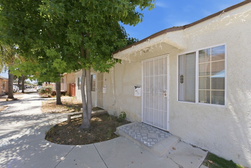 More Photos Of 559-565 61st St, San Diego Apartments For Sale