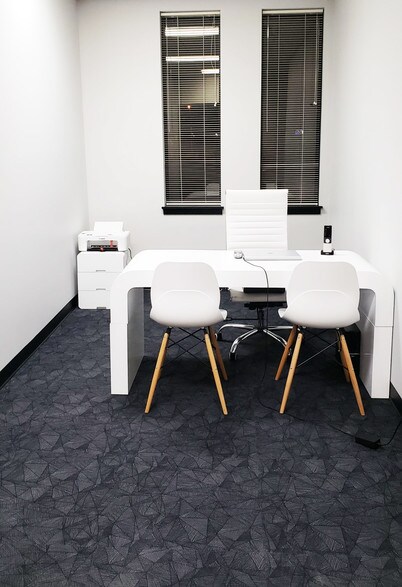 More Photos Of 1000 W Saint Joseph St, Lansing Medical For Lease