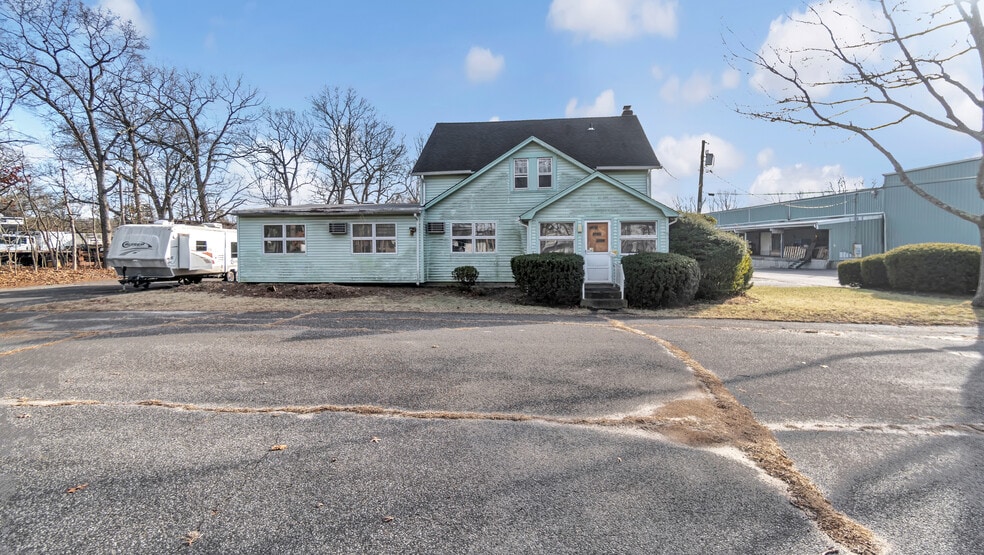 More Photos Of 26 Frowein Rd, Center Moriches Warehouse For Sale