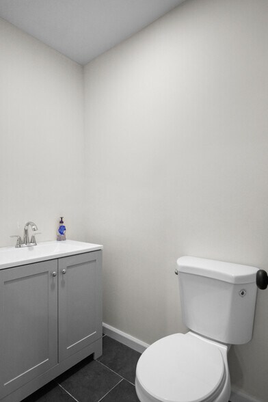 More Photos Of 55 Old Turnpike Rd, Nanuet Office For Lease