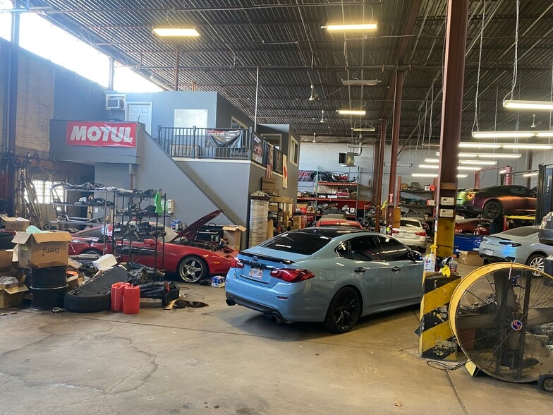 More Photos Of 3542-3590 Lawson Blvd, Oceanside Warehouse For Lease