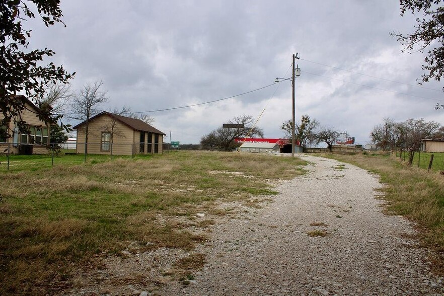 More Photos Of 119 Mikus Rd, Hudson Oaks Land For Lease