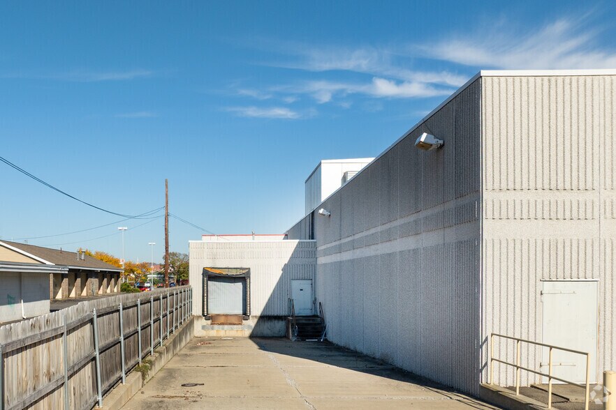 More Photos Of 299 S Main St, Elmira Freestanding For Lease