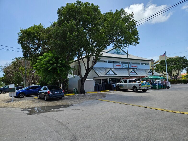 More Photos Of 88521 Overseas hwy, Islamorada General Retail For Sale