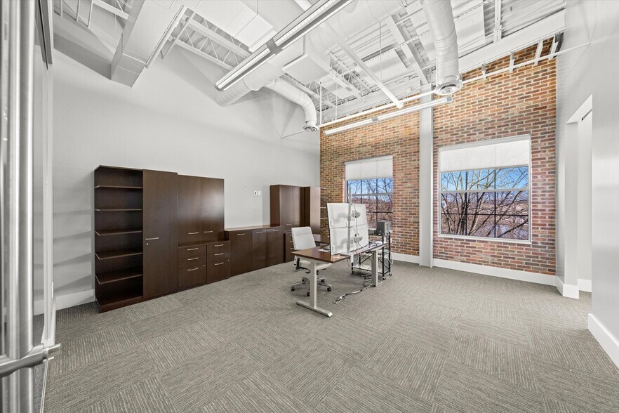 More Photos Of 2099 Thunderhead Rd, Knoxville Loft Creative Space For Sale