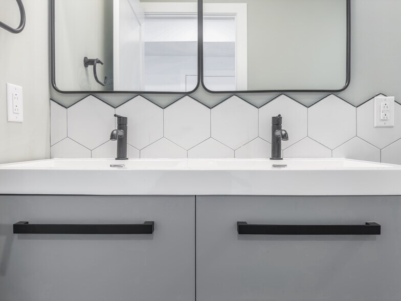 More Photos Of 1723 Ridge Ave, Philadelphia Apartments For Sale