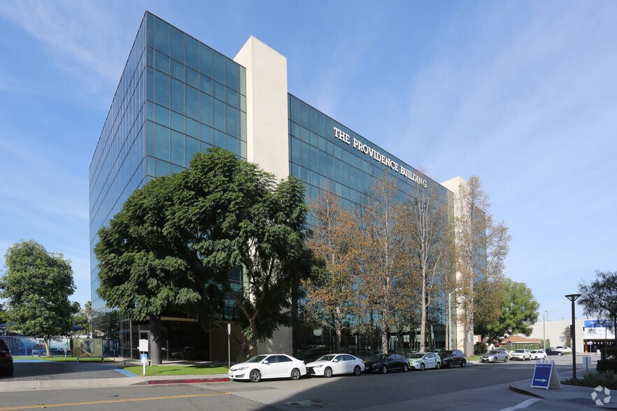 More Photos Of 1310 W Stewart Dr, Orange Medical For Sale