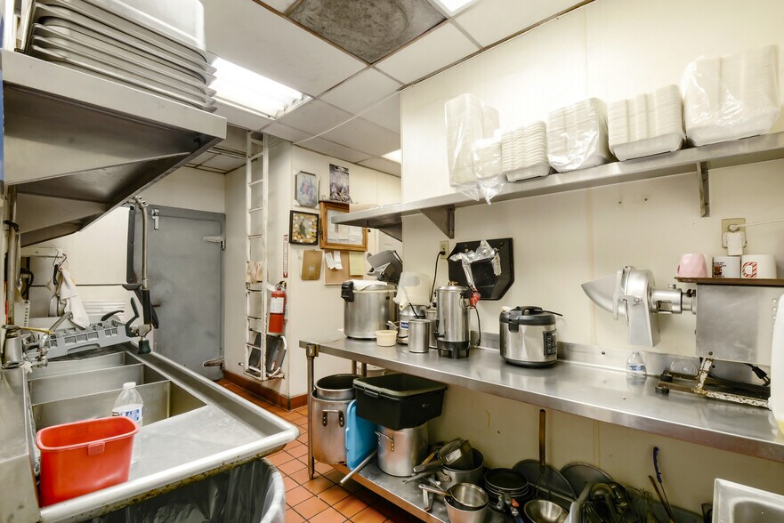 More Photos Of 142 N Mountain Ave, Ontario Restaurant For Sale