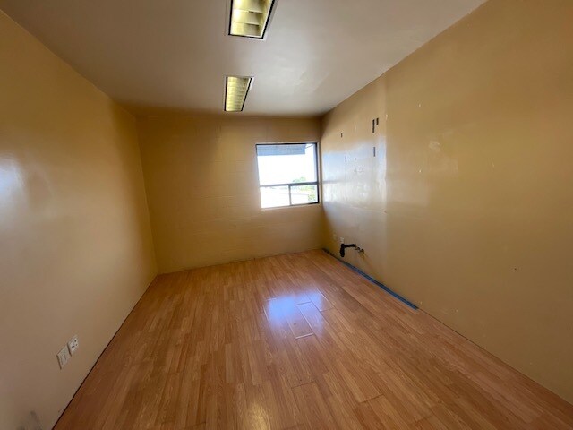 More Photos Of 3536 Foothill Blvd, La Crescenta Freestanding For Lease