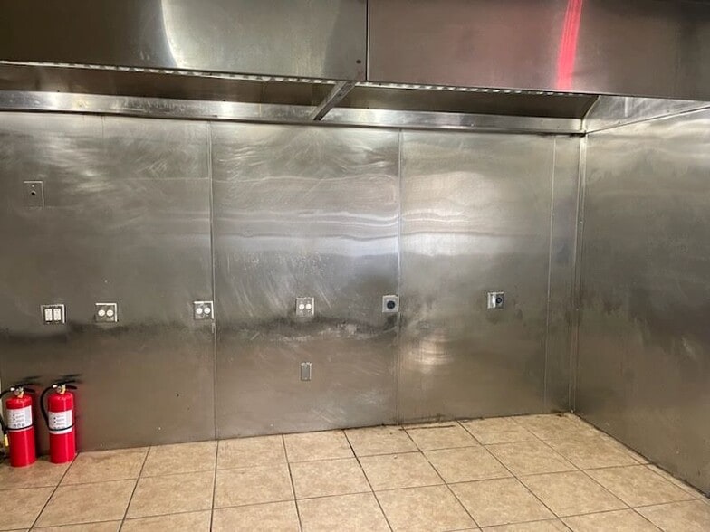 More Photos Of 601 5th St, Kemah Office For Lease