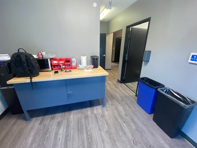 More Photos Of 6038 Topaz St, Las Vegas Warehouse For Lease