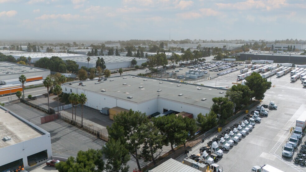 More Photos Of 2121 S Wilmington Ave, Compton Warehouse For Sale