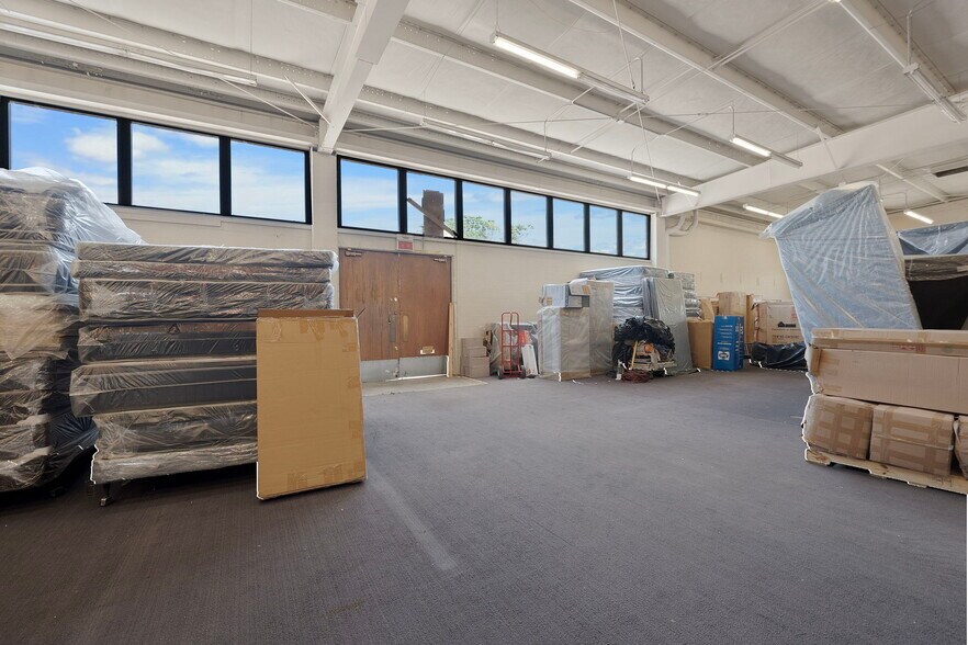 More Photos Of 221 Broadway Blvd SE, Albuquerque Freestanding For Sale