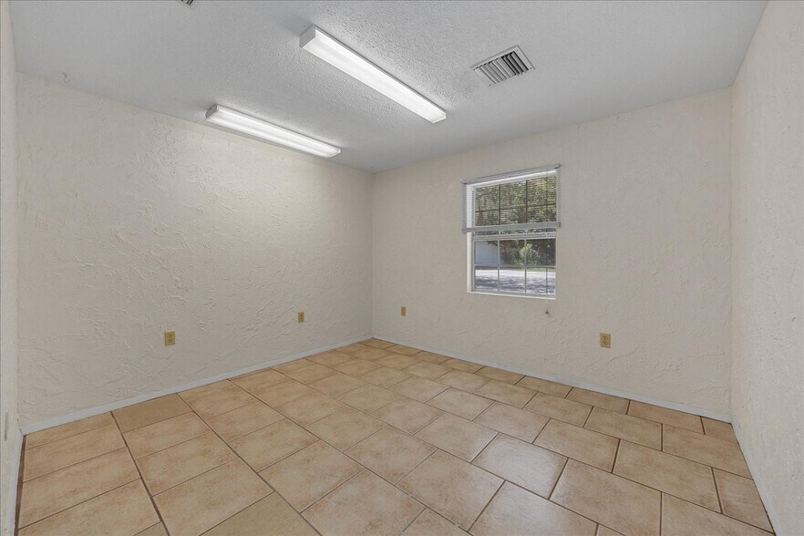 More Photos Of 2206 SE 3rd Ave, Ocala Office Residential For Sale