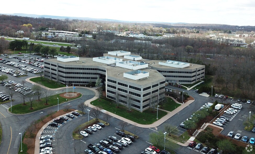 More Photos Of 500 Enterprise Dr, Rocky Hill Office For Lease