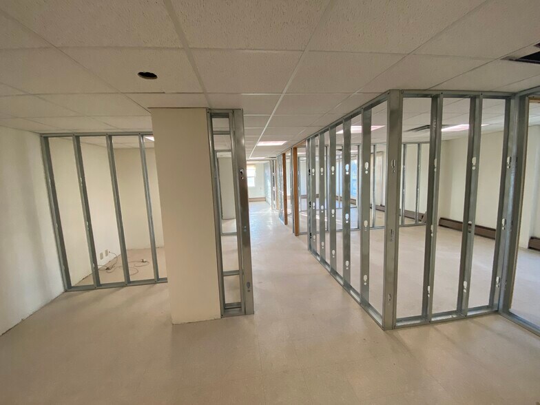 More Photos Of 3939 50A Ave, Red Deer Medical For Lease