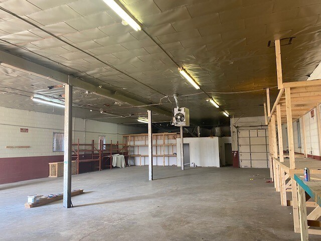More Photos Of 119 N 10th Ave, Melrose Park Warehouse For Lease