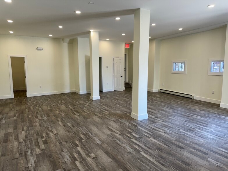 More Photos Of 530 West Side Ave, Jersey City Storefront Retail Residential For Lease