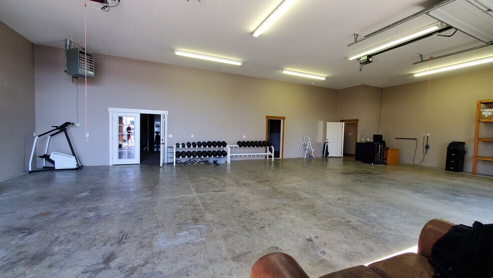 More Photos Of 4547 W Seltice Way, Coeur d'Alene Light Manufacturing For Lease