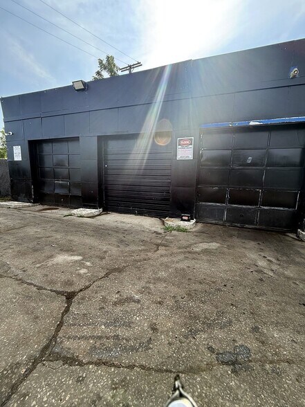 More Photos Of 17202 Saint Clair Ave, Cleveland General Retail For Sale