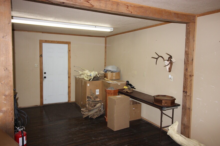 More Photos Of 219 E Main St, Lewisville Storefront Retail Office For Sale