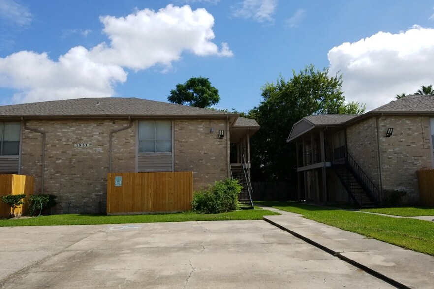 More Photos Of 1947 Greenbriar Colony Dr, Houston Apartments For Sale