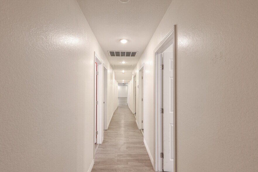 More Photos Of 703 S 10th St, Las Vegas Medical For Sale