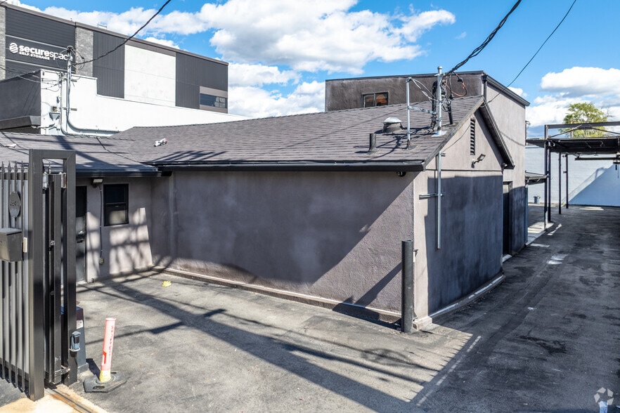 More Photos Of 5244 Vineland Ave, North Hollywood Flex For Sale
