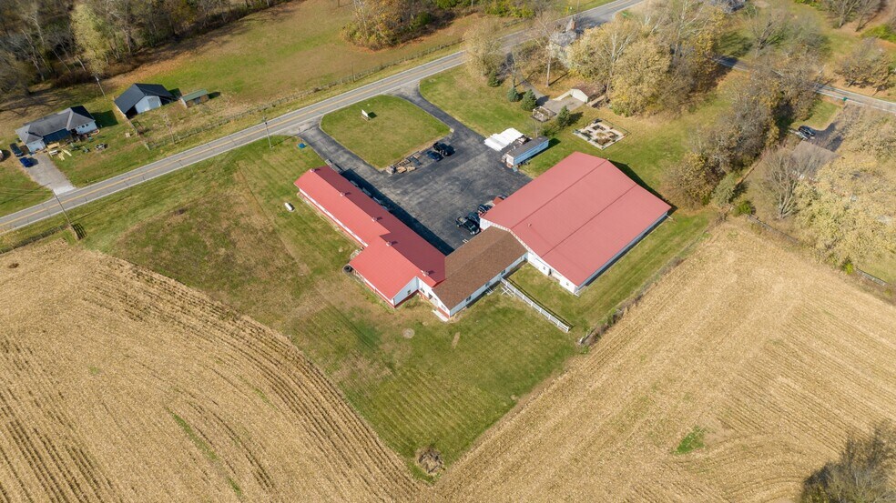 More Photos Of 12630 Walnut Creek Pike, Ashville Warehouse For Lease