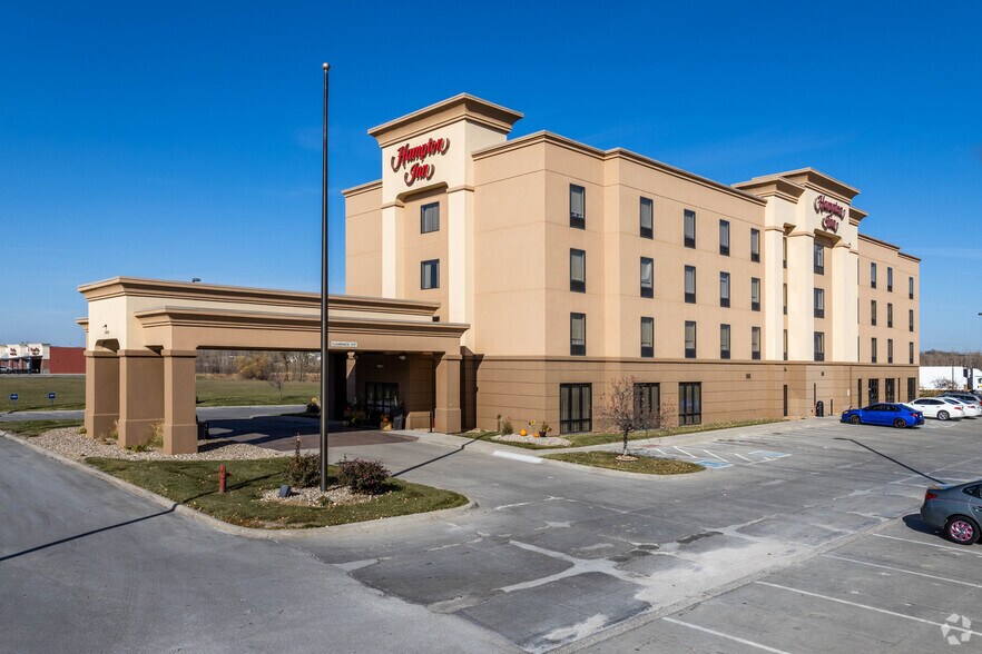 Primary Photo Of 3404 Samson Way, Bellevue Hotel For Sale