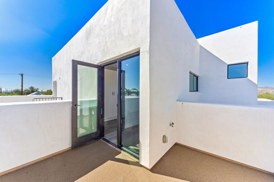 More Photos Of 21 Lalo Way, Tucson Multifamily For Sale