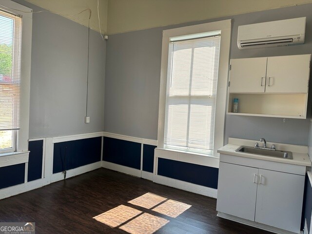 More Photos Of 209 Broad St, Manchester Office Residential For Sale