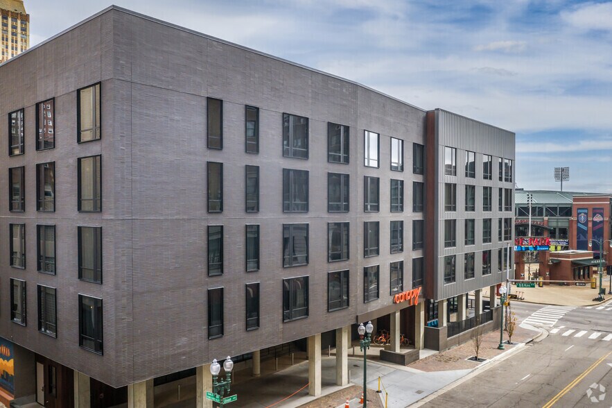 More Photos Of 164 Union Ave, Memphis Hotel For Lease