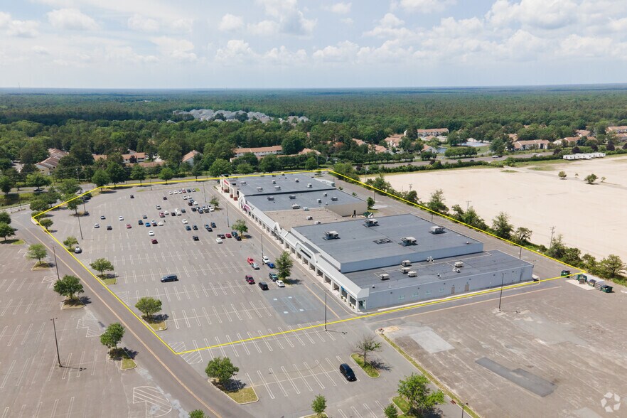 More Photos Of 4403 Black Horse Pike, Mays Landing General Retail For Lease
