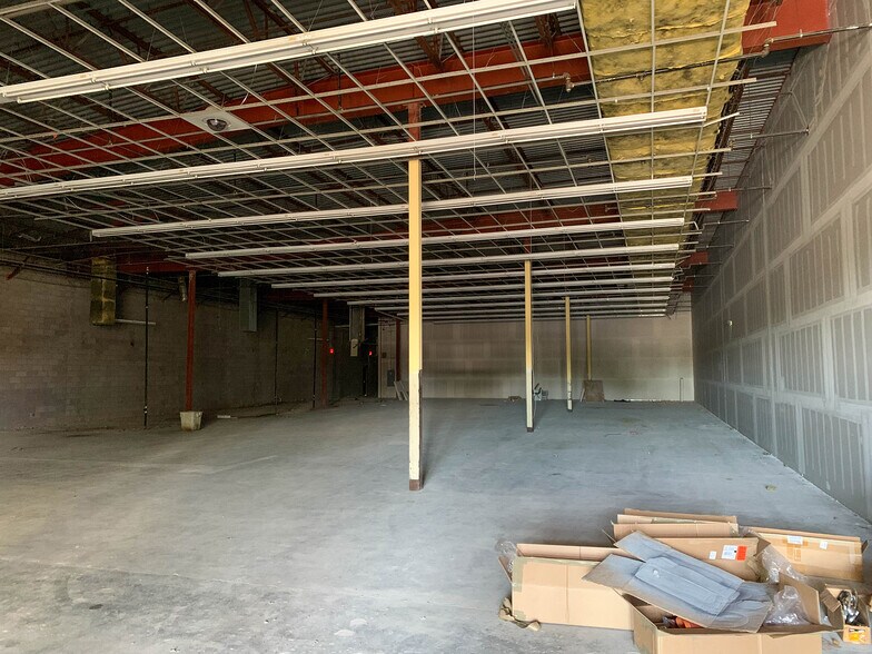 More Photos Of 5555 Zuni Rd SE, Albuquerque Unknown For Lease