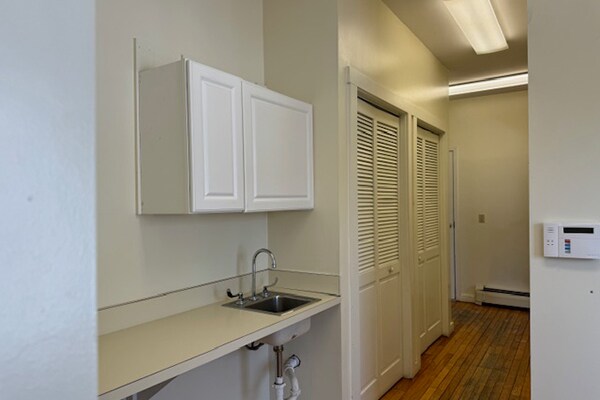 More Photos Of 9 Baldwin St, Montpelier Office For Sale