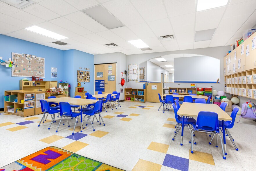 More Photos Of 4250 W Pinnacle Peak Rd, Glendale Daycare Center For Sale