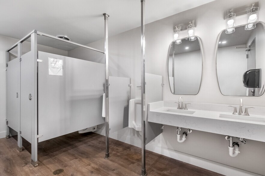 More Photos Of 5877 Commerce St, Pittsburgh Office For Sale