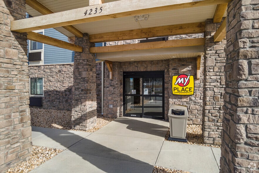 More Photos Of 4235 Market Center Dr, King George Hotel For Sale