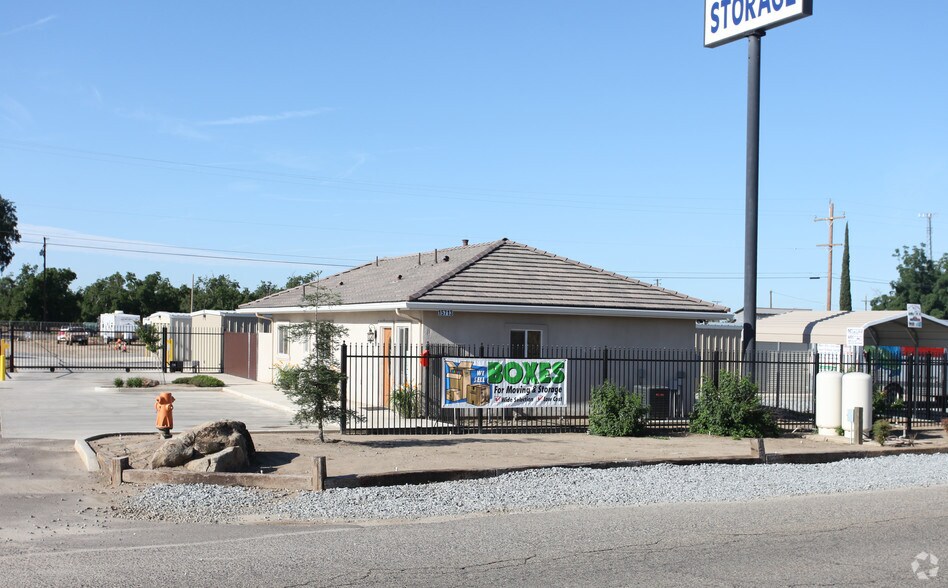 More Photos Of 15713 Avenue 296, Visalia Self Storage For Sale