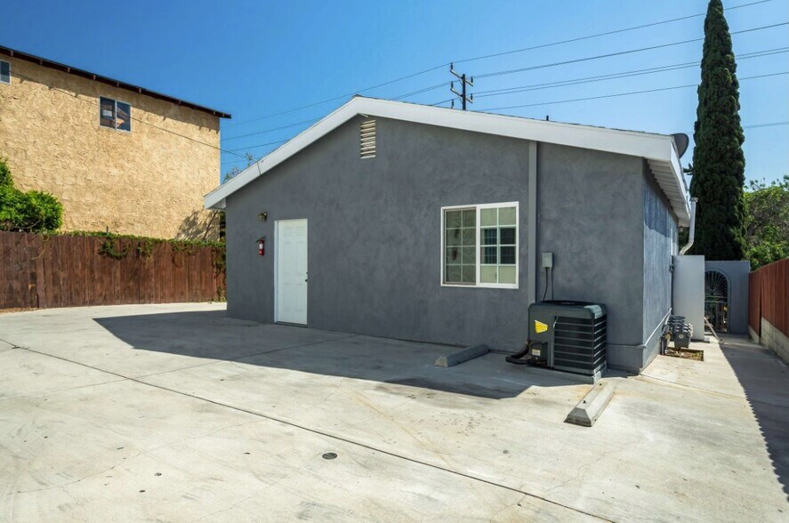 More Photos Of 3317 E 8th St, Los Angeles Apartments For Sale