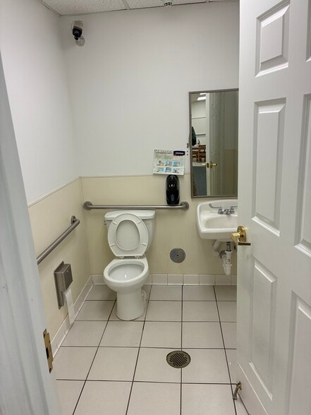 More Photos Of 1207 W McDermott Dr, Allen Daycare Center For Lease