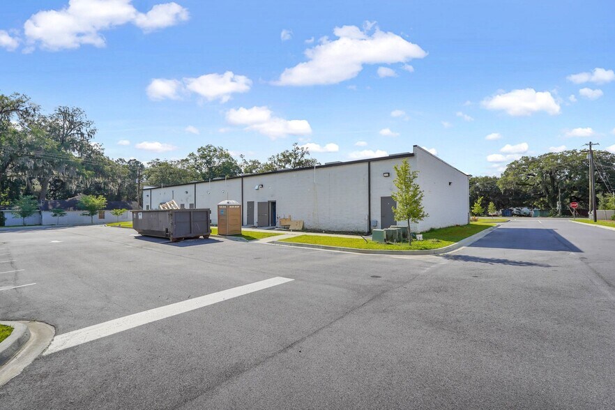 More Photos Of 4410 Ogeechee Rd, Savannah Storefront Retail Office For Sale