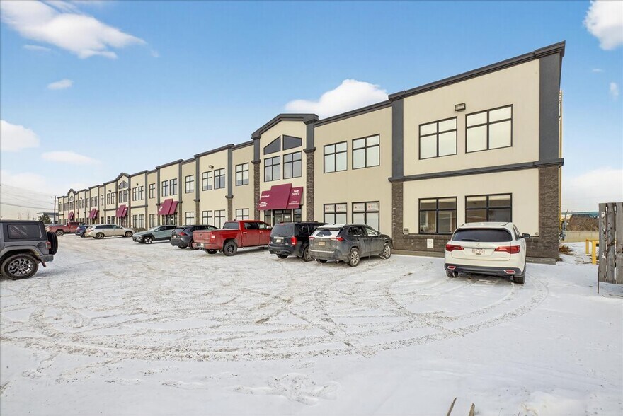 More Photos Of 5657-5677 99 St NW, Edmonton Loft Creative Space For Sale